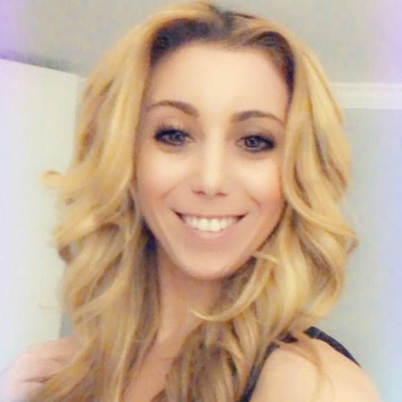 Meet your Posher, Ashley - Picture 1 of 1